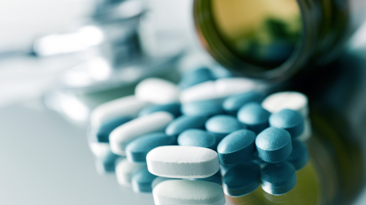 دليل شامل لأدوية الاكتئاب والقلق: الأنواع، الفروق، والاختيار الآمن تحت إشراف طبي